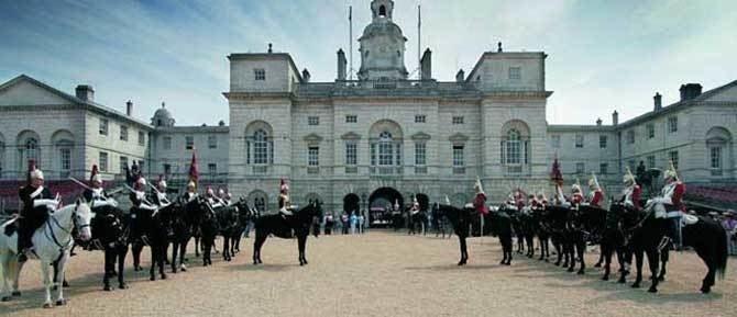 Horse Guards Parade Changing The Queen39s Life Guard Horse Guards