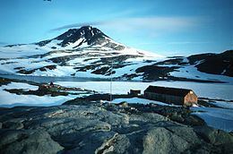 Horseshoe Island (Antarctica) httpsuploadwikimediaorgwikipediacommonsthu