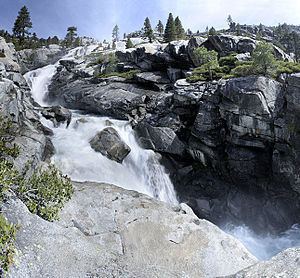 Horsetail Falls (California) httpsuploadwikimediaorgwikipediacommonsthu
