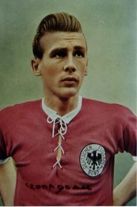 Horst Eckel wwwfussballsammlerdeassetsimagesHorstEckeljpg