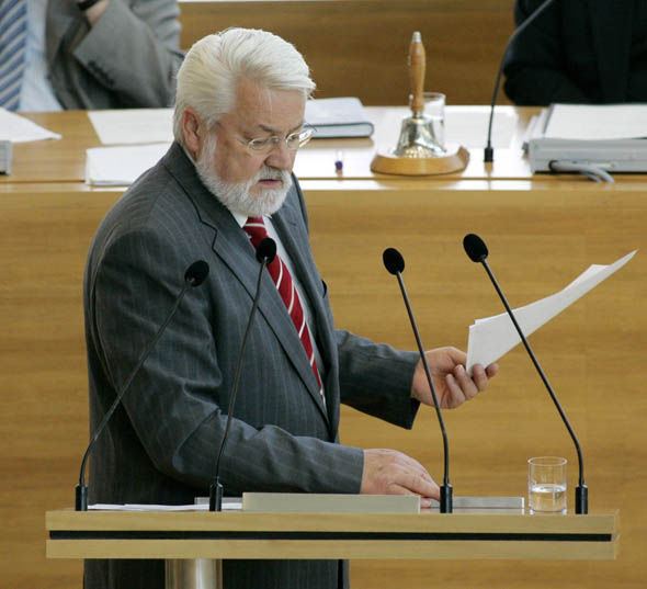 Horst Metz Horst Metz resigns from Germanys CDU party and blames Angela Merkel