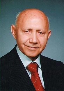 Hossein Elahi Ghomshei httpsuploadwikimediaorgwikipediacommonsthu