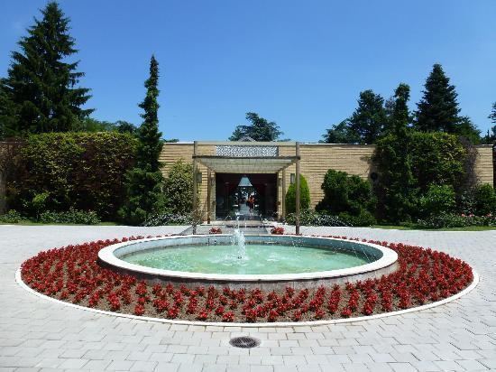 House of Flowers (mausoleum) Josip Broz Tito Mausoleum Belgrade Serbia Top Tips Before You Go