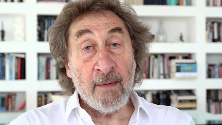 Howard Jacobson Howard Jacobson introduces his new book 39Zoo Time39 YouTube