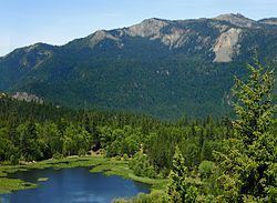 Howard Lake (Mendocino County) httpsuploadwikimediaorgwikipediacommonsthu