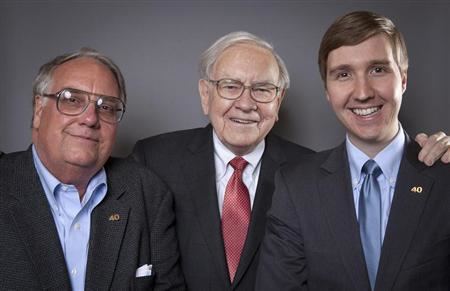Howard Warren Buffett Column Eight questions for three Buffetts