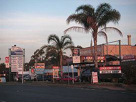 Hoxton Park, New South Wales httpsuploadwikimediaorgwikipediacommonsthu