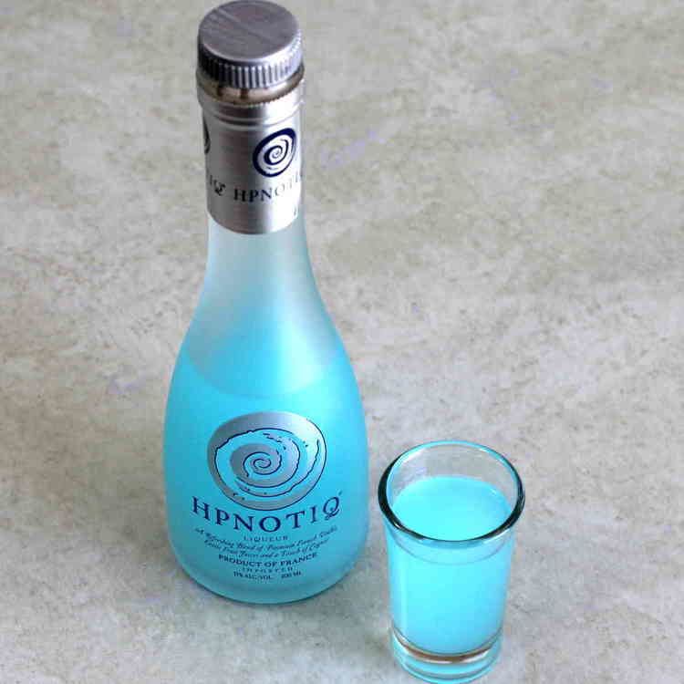 Hpnotiq What does Hpnotiq taste like Mix That Drink