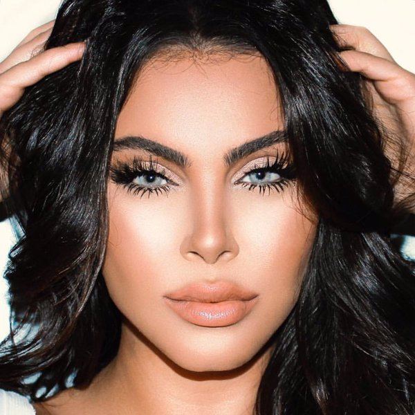 Hrush Achemyan Kardashian Makeup Artist Hrush Mugeek Vidalondon