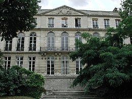 Hôtel de Vendôme httpsuploadwikimediaorgwikipediacommonsthu
