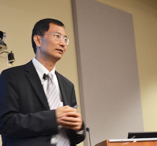 Huajian Gao Brown University39s Gao gives 2014 Soo Lecture mechanical
