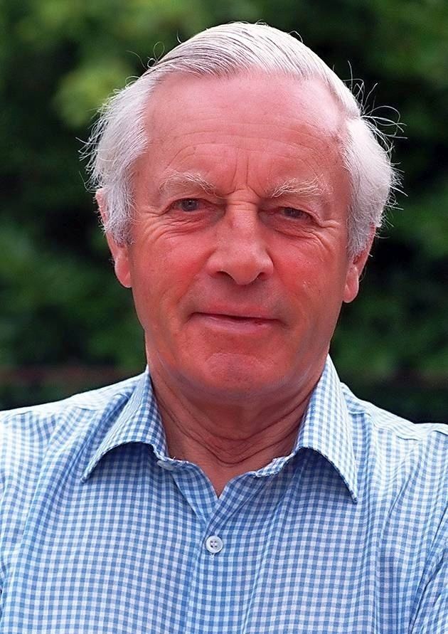 Hugh Crossley, 4th Baron Somerleyton Tributes to Lord Somerleyton Latest Norfolk and Suffolk News
