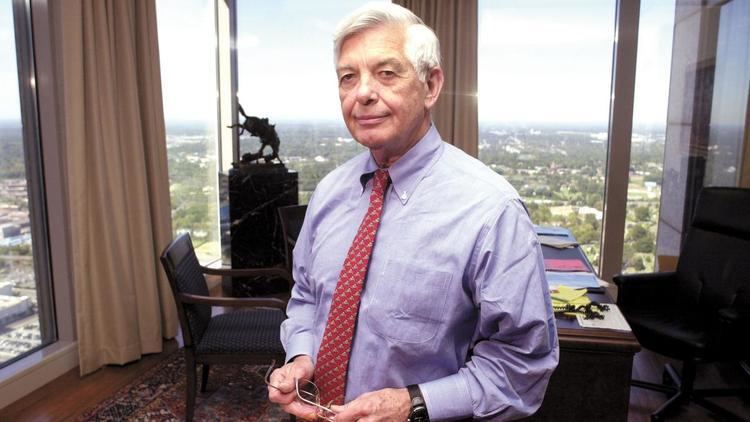 Hugh McColl ExBankAmerica CEO reflects on Hugh McColl handshake deal