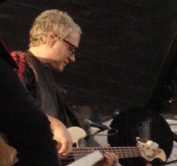 Hugh McDonald (American musician) httpsuploadwikimediaorgwikipediacommons55