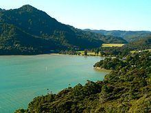 Huia, New Zealand httpsuploadwikimediaorgwikipediacommonsthu