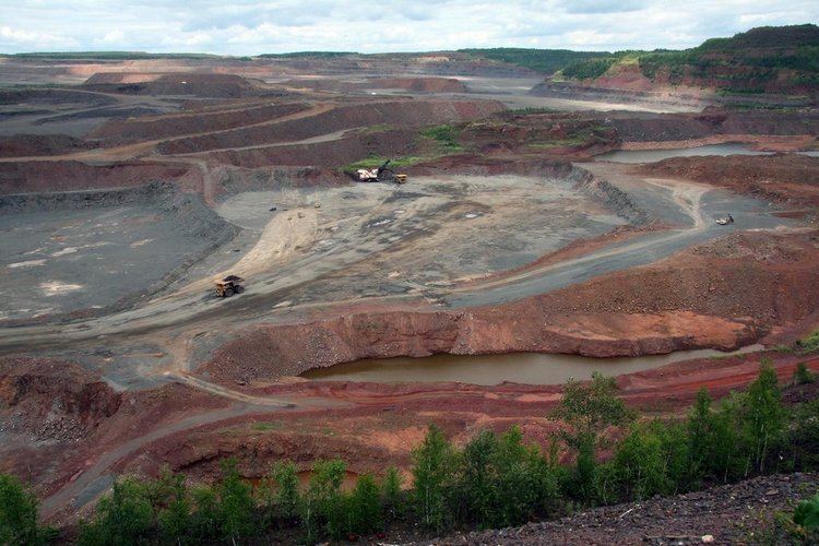 Hull–Rust–Mahoning Open Pit Iron Mine Panoramio Photo of HullRust Mahoning Open Pit Iron Mine view