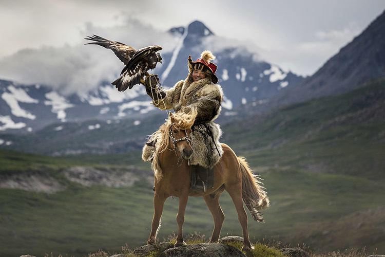 Hunting with eagles Mongolia39s lost secrets in pictures the golden eagle hunters