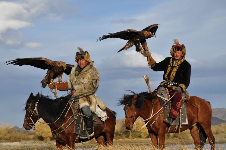 Hunting with eagles WATCH GoPro Footage Of A Mongolian Eagle Hunting Proves Why You Don