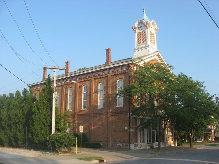 Huntingburg Town Hall and Fire Engine House