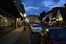 Huntingdon, Tennessee httpsuploadwikimediaorgwikipediacommonsthu