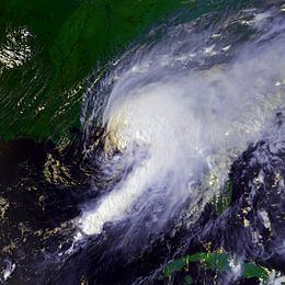 Hurricane Earl (1998) httpsuploadwikimediaorgwikipediacommonsthu