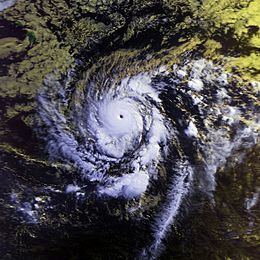 Hurricane Emilia (1994) httpsuploadwikimediaorgwikipediacommonsthu