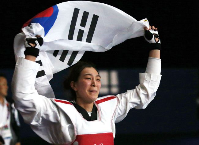 Hwang Kyung-seon Korea Herald