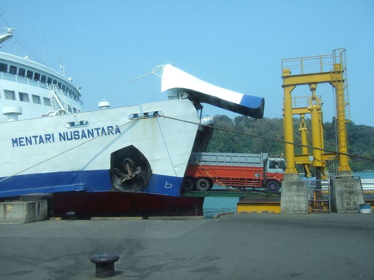 Hybrid ferry