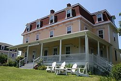 Hygeia House (Rhode Island) httpsuploadwikimediaorgwikipediacommonsthu
