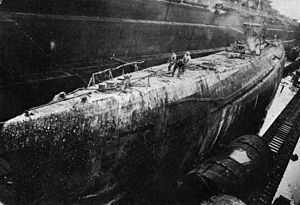 I-351-class submarine httpsuploadwikimediaorgwikipediacommonsthu
