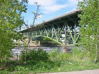 I-35W Mississippi River bridge httpsuploadwikimediaorgwikipediacommonsthu