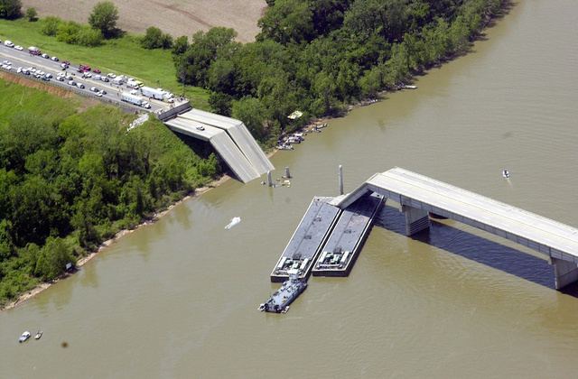 I-40 bridge disaster PHOTOS Historic bridge collapses in the US Gallery
