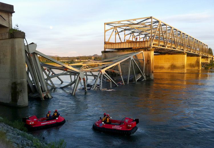 I-5 Skagit River Bridge collapse seattletimeswpenginenetdnacdncomtodayfiles2