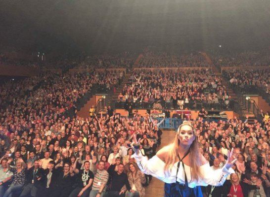 I Am Tour (Leona Lewis) Leona Lewis Fans on Twitter quotleonalewis on the I Am tour tonight