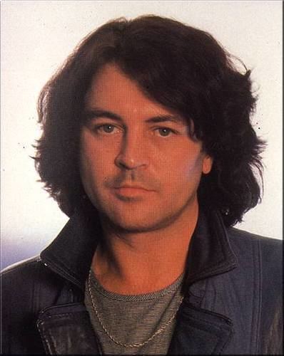 Ian Gillan httpspbstwimgcomprofileimages1263608354Ia