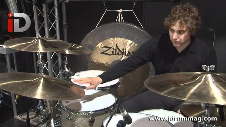 Ian Matthews (drummer) Kasabian Interview Ian Matthews Drum Kit Tour iDrum