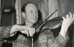 Ian Powrie Scottish Fiddlers Ian Powrie