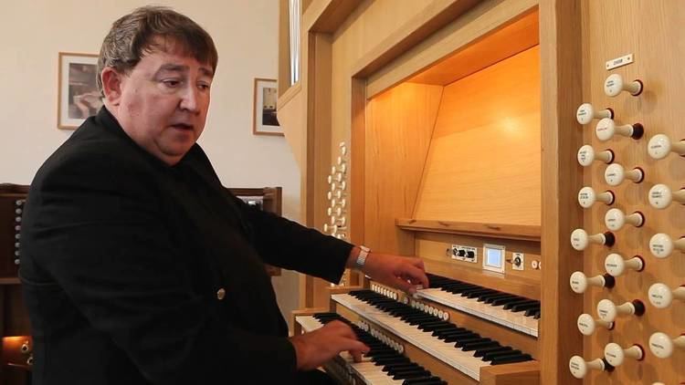 Ian Tracey (organist) Westmorland Gigue Demonstration by Ian Tracey YouTube