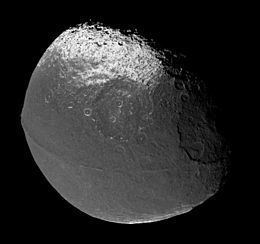 Iapetus (moon) httpsuploadwikimediaorgwikipediacommonsthu