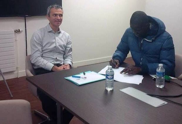 Ibrahima Sory Conte Guine Ibrahima Sory Cont signe Lorient Africa Top