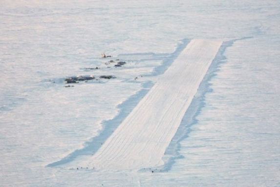 Ice Runway 8 Ice Runway Weird Airports World Tallest Weirdest Longest