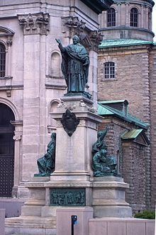Ignace Bourget Monument httpsuploadwikimediaorgwikipediacommonsthu