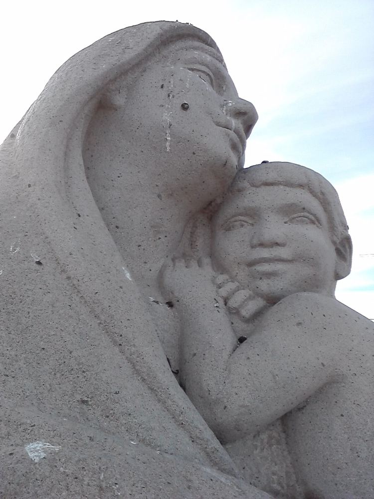 Ignacio Asúnsolo bitacoraoscar EL MONUMENTO A LA MADRE DE IGNACIO ASUNSOLO OBRA