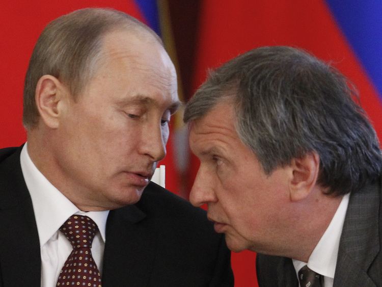 Igor Sechin Russias economy minister arrested for allegedly taking 2m bribe to