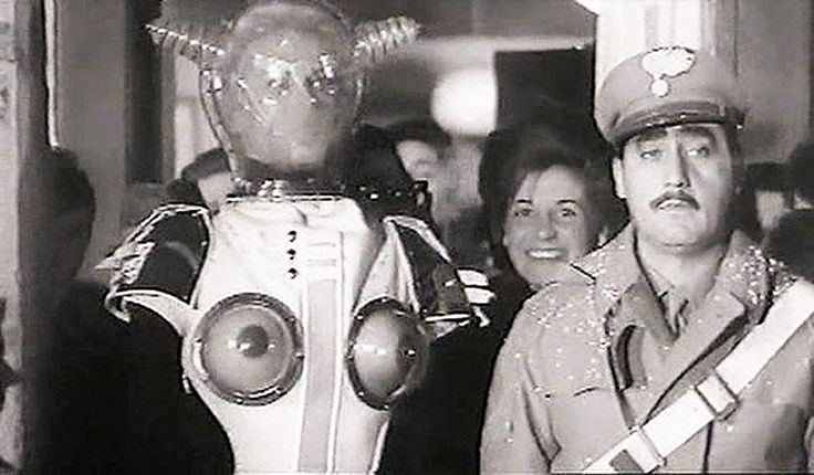 Il disco volante Alberto Sordi and an alien in Il disco volante 1964 Cinema