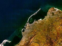 Ilha de Luanda httpsuploadwikimediaorgwikipediacommonsthu