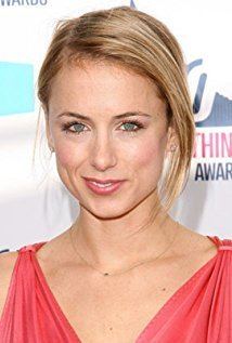 Iliza Shlesinger iamediaimdbcomimagesMMV5BMTQ5MzMwNjI4NF5BMl5