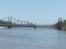 Illinois Central Missouri River Bridge httpsuploadwikimediaorgwikipediacommonsthu