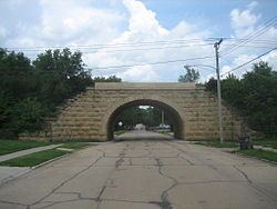 Illinois Central Stone Arch Railroad Bridges httpsuploadwikimediaorgwikipediacommonsthu