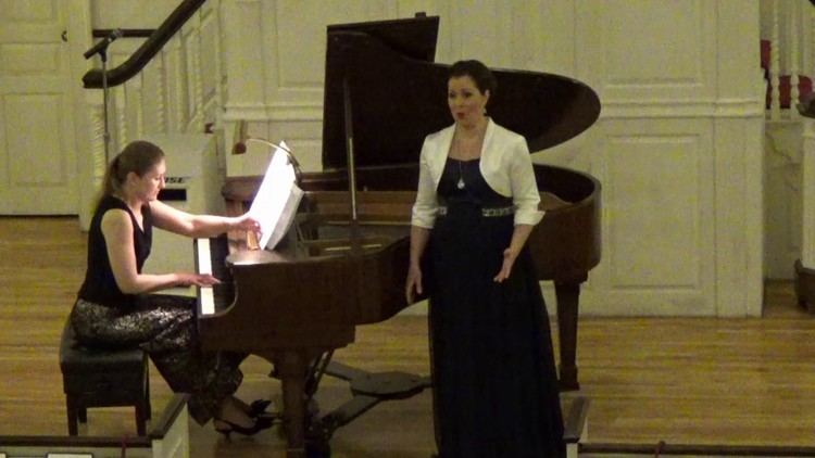 Ilona Jokinen Ilona Jokinen soprano and Olga Rogach pianist Vocalisy by